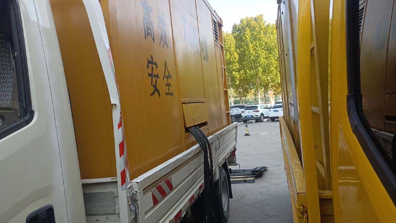 西畴如何判断柴油发电机组和UPS电源的切换时间是否符合要求？